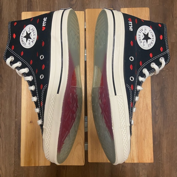 NWT - Converse (Unisex) Chuck 70 Embroidered Lips High Sneakers - Picture 2 of 6